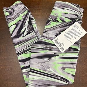 NWT Base Pace HR Crop 23” Size 0